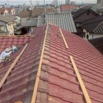 加古川市｜穴の空いた谷板金を新設交換！金具工法で棟の土台も刷新して雨漏りを根本から解消しました🏠🔧